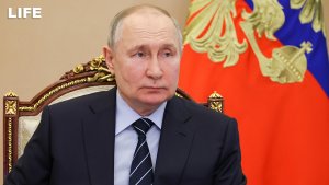 Путин проводит телемост с президентом Ирана