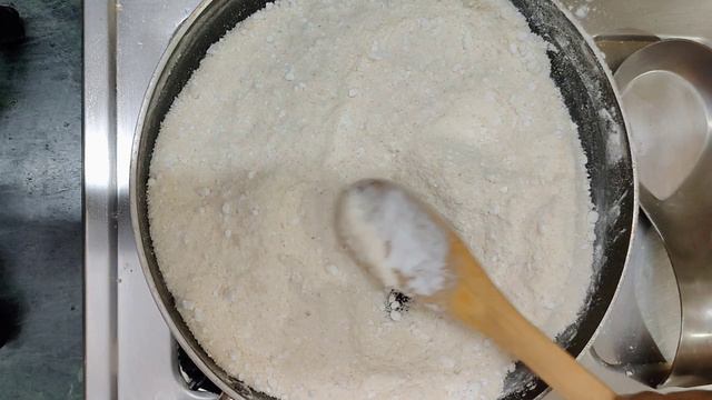 இந்த ஸ்வீட் பண்றதுக்கு பத்து நிமிஷம் போதும்/traditional yummy easy 😋 sweet/English subtitle смотреть онлайн