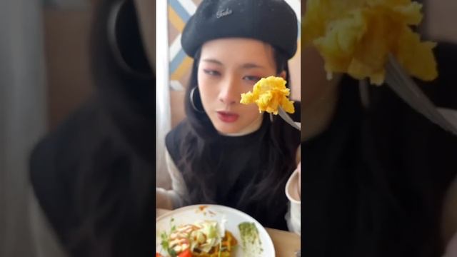 Вафли/чизкейк + горячие напитки от 7,75 руб. в "Waffle House" смотреть онлайн