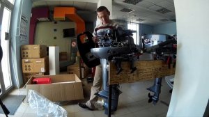 Распаковка и первый запуск мотора Сеа-про.