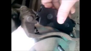 Замена тормозных дисков на Kia Rio часть 4