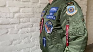 Бомбер Alpha Industries MA-1 Squadron | пилот с нашивками