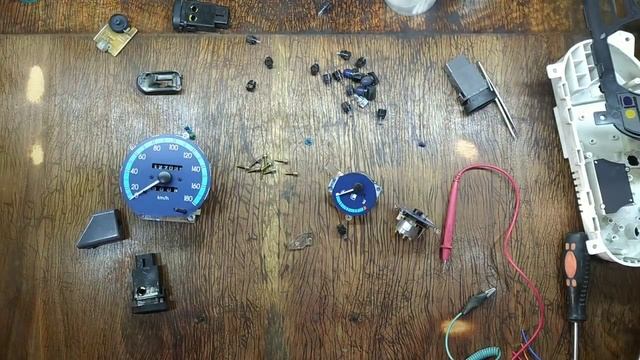 Dashboard cleaning and LED bulb replacement / чистка приборной панели и замена лампочек на Led смотреть онлайн