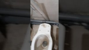 Почему из гидрозатвора уходит вода.