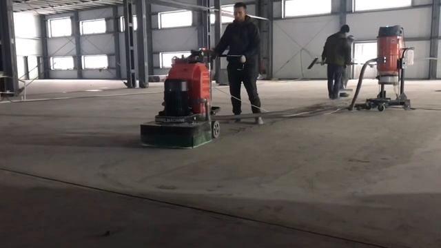 Роторная шлифовальная машина Т-630 в работе с пылесосом Longopac