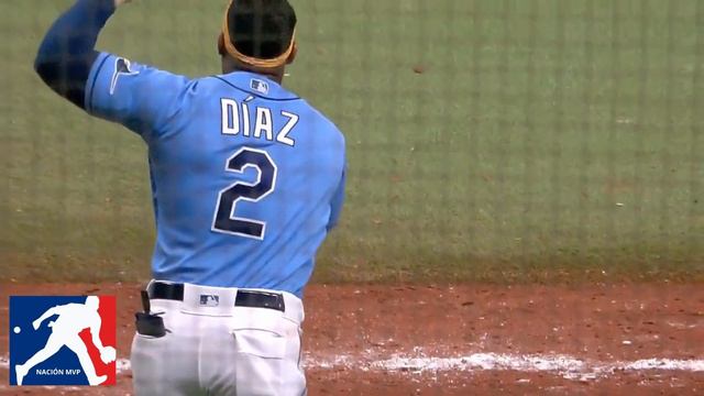 AROZARENA Y YANDY DÍAZ SE PELEAN EN PARQUEO DEL ESTADIO DE TAMPA.