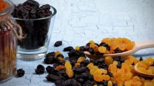 ИЗЮМ - живительная СИЛА для вашего здоровья! Несколько причин есть изюм каждое утро!