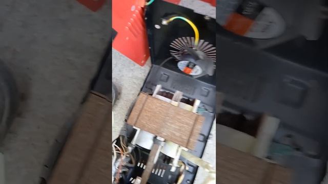 Forward 180 сварочный аппарат. Часть 2 Трансформаторный. Обмотки алюминий. варит тройкой. смотреть онлайн
