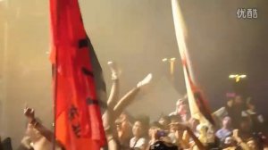Chinese Singer Got Groped While Crowd Surfing