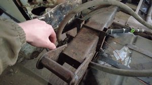 Ремонт газ 53 (Часть4) Ставим новые рессоры