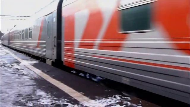 Электровоз ЧС7 - 261 с фирменным поездом "Россия" Владивосток - Москва смотреть онлайн