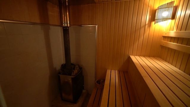 Добротный дом с мебелью и баней на участке с вековым лесом в поселке Лесное озеро, Калужское шоссе смотреть онлайн