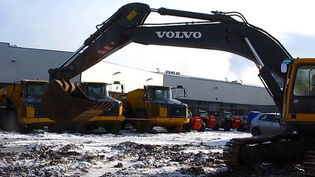 Экскаватор гусеничный Volovo EC 360 BLC смотреть онлайн