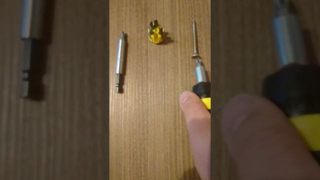 Отвёртка Stanley с храповиком 6 бит смотреть онлайн