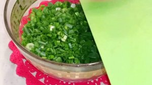 Лепёшки с Зелёным луком на сковороде. Хрустящие слоёные с Зелёным луком Удивительно  вкусно