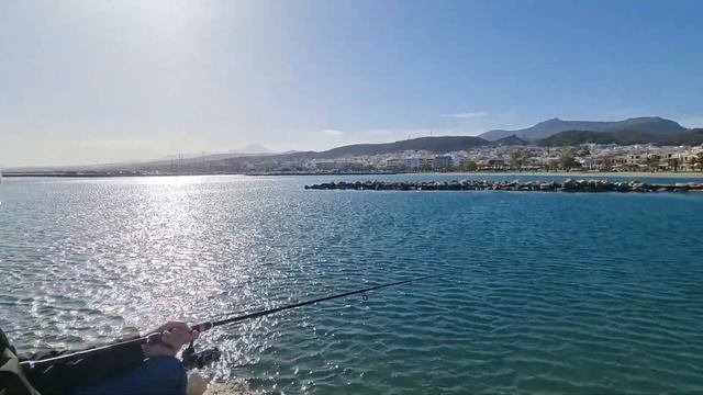 🇬🇷 Как живут пенсионеры из Англии на Крите? КЛУБ РЫБАКОВ Life pensioners from England in Crete смотреть онлайн