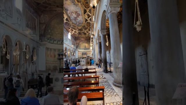 interior de la iglesia san clemente roma italia