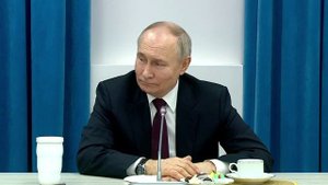 Присоединяюсь к поздравлениям от имени уважаемого Президента России В. ПУТИНА!???