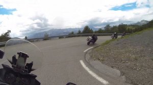 La Route des Grandes Alpes (RGA) ep4, du col de la Bonette à Entrevaux, en v-strom, R1200GS et Ktm