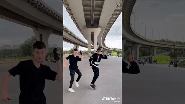 песня мы берём на прокат самый быстрый самокат