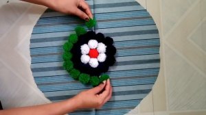 DIY - HOW TO MAKE POM POM DOOR MAT \\ HOW TO MAKE TABLE MAT FROM WOOLEN \\ DIY POM POM FLOWERS