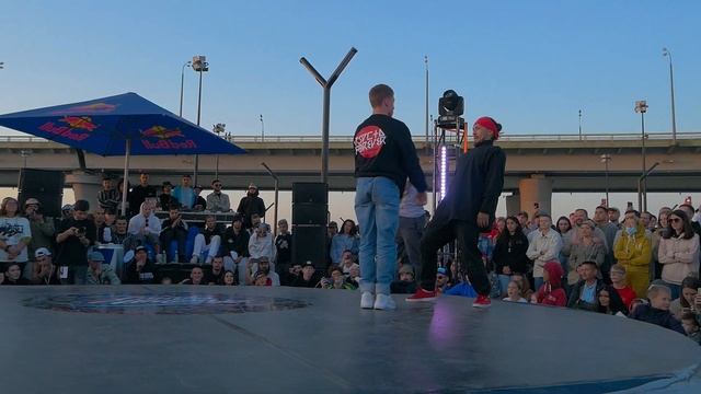 BREAKING 2x2 ↔ Grom & Elvis vs One Peace Yes ↔ 1'4 ↔ COMBONATION x3 #combonationX3 #bmvideo смотреть онлайн