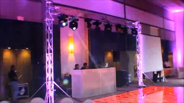 Graduación | Show de cabezas robóticas indoor смотреть онлайн