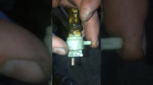 Расширительный бачок мерседес 124. Датчик уровня охлаждающей жидкости .