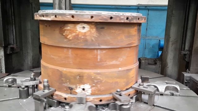 Механическая обработка подшипника скольжения диаметр 900. Материал обработки баббит Б-16. смотреть онлайн