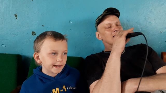 А река течёт. Поет Сергей Митрофанов.Видео с репетиции смотреть онлайн