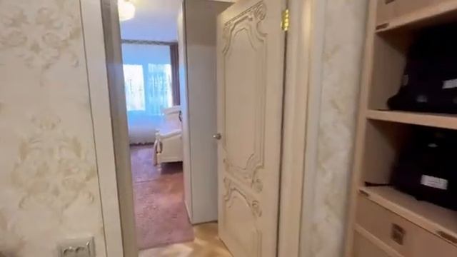 РОСКОШНАЯ ПРОСТОРНАЯ "РАСПАШОНКА" ОБЛАДАЕТ УНИКАЛЬНОЙ ПЛАНИРОВКОЙ.