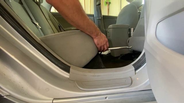 09-13 Toyota Corolla - Back Seat Removal (2010 Corolla) смотреть онлайн