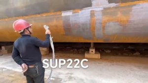 Лазерная очистка RNMTL 2000w. SUP22C пистолет очистки в рабочем процессе.