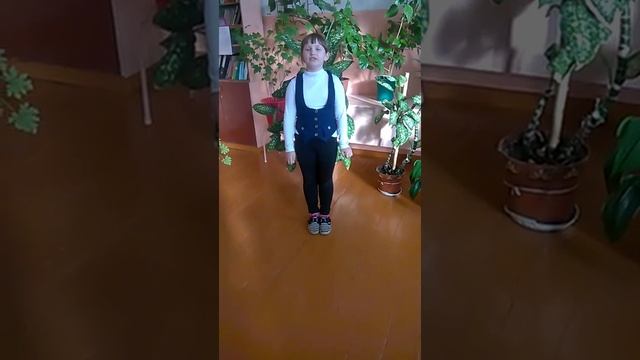 Страна читающая — София Чермошенцева читает произведение «Ворона и Лисица» И. А. Крылова смотреть онлайн