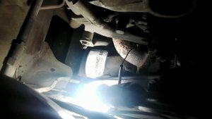 Избыточное давления масла в двигателе.