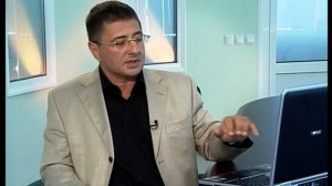 Пропадает резкость в глазах, немеет правая рука