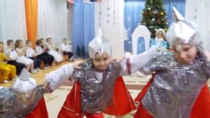 №14 гр 7 Танец богатырей