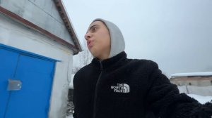 ЗЛОБНАЯ СЕМЕЙКА ПОЙМАЛА ГОПНИКА и УСТРОИЛА САМОСУД !