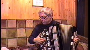 Хуш инде (игра на баяне)