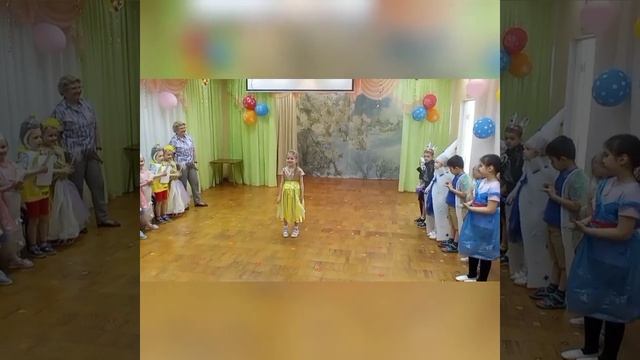 флешмоб, эколята-дошколята, костюмы из бросовых материалов. МАДОУ 308, группа 3.