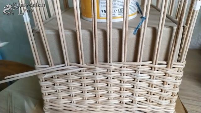 Квадратная корзина из газетных трубочек. Красивая загибка. Мастер класс