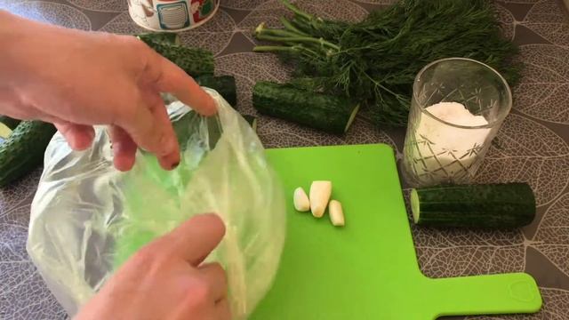 СУПЕР БЫСТРЫЕ МАЛОСОЛЬНЫЕ ОГУРЦЫ ЗА 1 ЧАС! ВКУСНО И БЫСТРО!