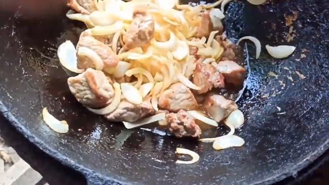 МЯСО С ОВОЩАМИ В КАЗАНЕ НА КОСТРЕ.ЖАРКОЕ НА КОСТРЕ #119