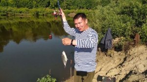 РЫБАЛКА НА РЕКЕ.  РЫБАЛКА НА ДОНКУ НА ФИДЕР НА КОРМУШКУ. КЛЮЕТ СОПА ПОДЛЕЩИК
