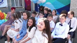 Последний звонок прозвенел для четырехклассников 10-й гимназии