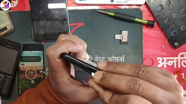 How To Open Xiaomi Redmi Go Back Cover || Very Easily || смотреть онлайн