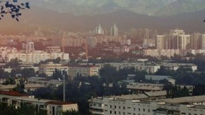 Есть где-то город, тихий, как сон...