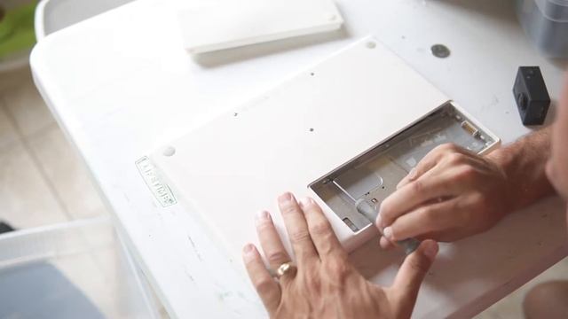 Upgrading RAM in Old White Macbooks A1181 смотреть онлайн