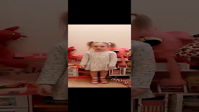 "Мама выбрала меня", Читает: Шевцова Василиса, 5 лет