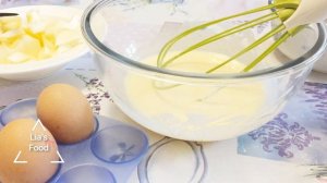 Пышные оладьи на йогурте с яблоком